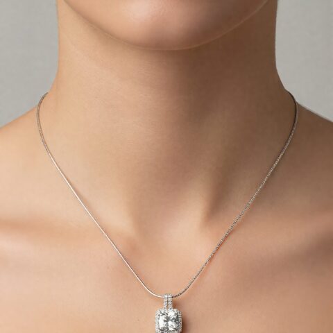 Sparkle Halo Pendant Necklace (Silver)