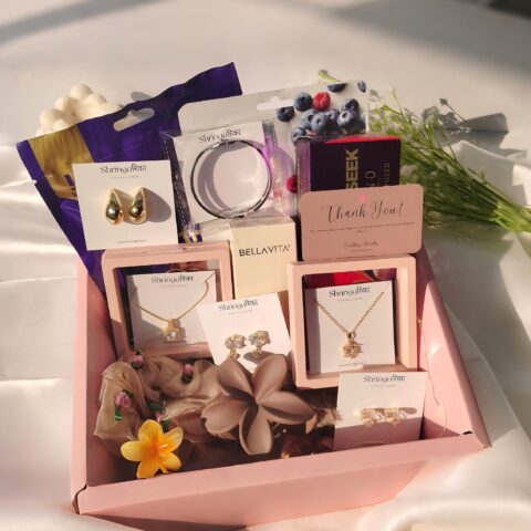 Shringarika Premium Celebration Gift Hamper