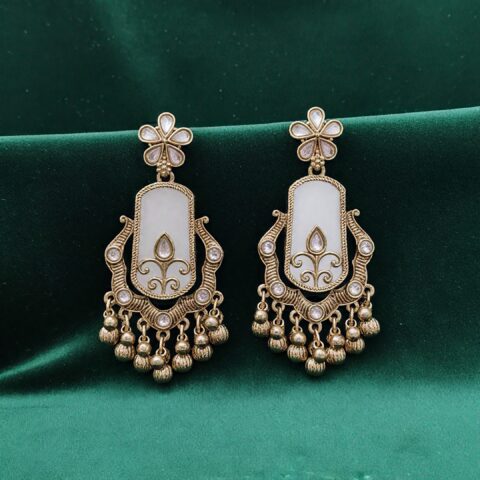 Ivory Kundan Heritage Jhumka Earrings